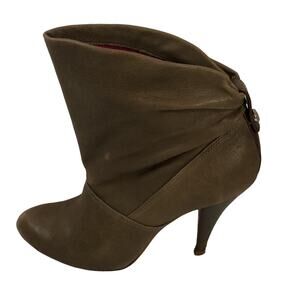 BCBG Women’s Leather Slouch Bootie Size 8